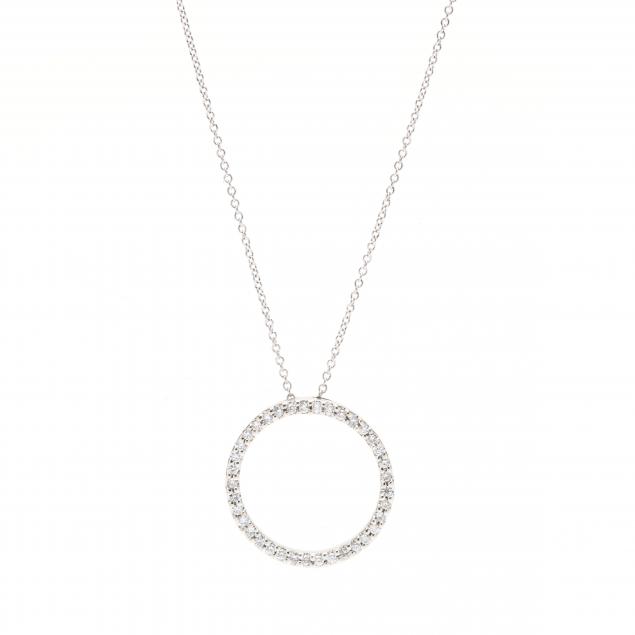 white-gold-and-diamond-circle-pendant-necklace-roberto-coin