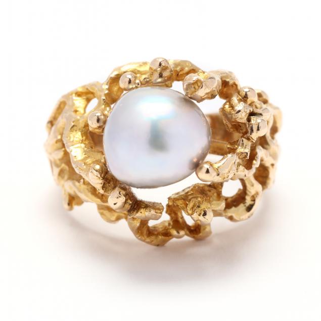 gold-and-pearl-ring