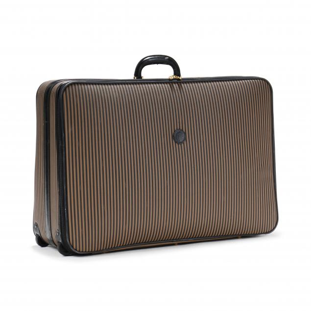 vintage-rolling-suitcase-fendi