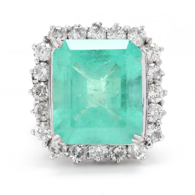 white-gold-emerald-and-diamond-ring