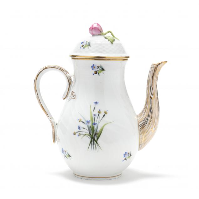 herend-porcelain-teapot-i-easter-lily-i