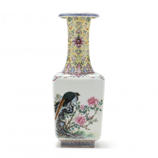 a-chinese-square-shaped-porcelain-vase