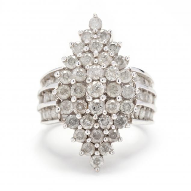 gold-and-diamond-cluster-ring