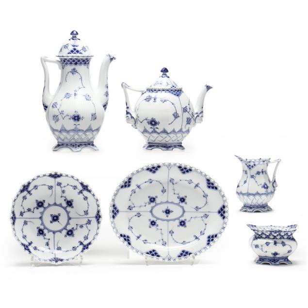 royal-copenhagen-six-pieces-of-i-blue-fluted-full-lace-i-china