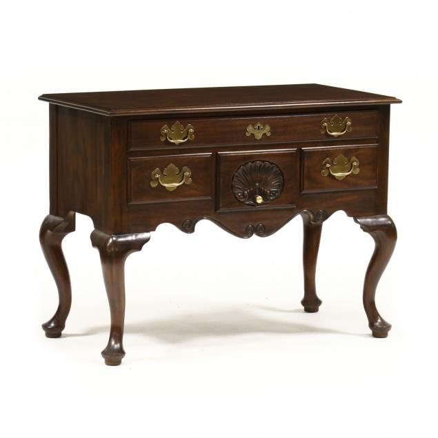 henkel-harris-queen-anne-style-mahogany-lowboy