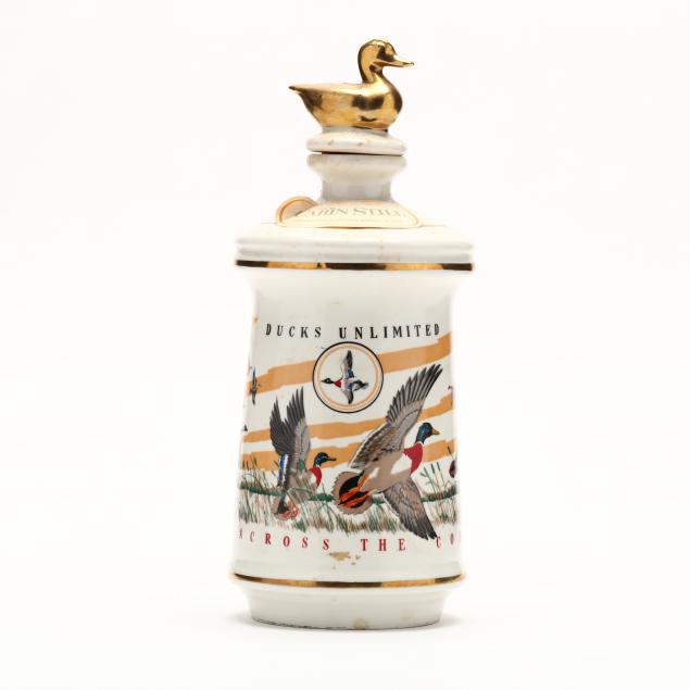 old-cabin-still-whiskey-in-ducks-unlimited-porcelain-decanter