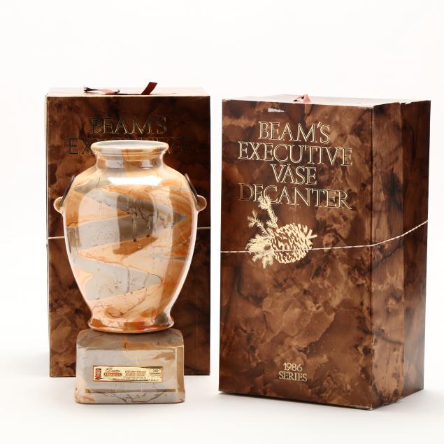 beam-bourbon-whiskey-in-executive-vase-decanters