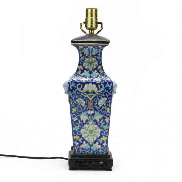 a-chinese-square-shaped-vase-with-auspicious-symbols-vase-lamp