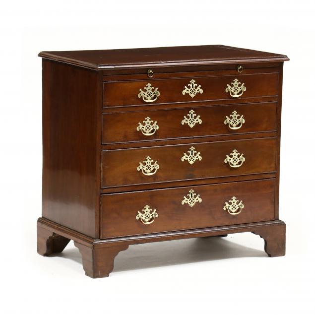 a-fine-george-iii-mahogany-bachelor-s-chest