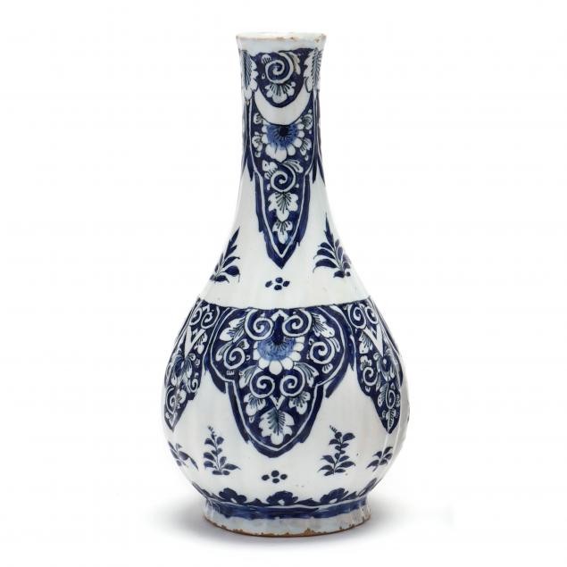 dutch-delft-blue-and-white-bottle-vase