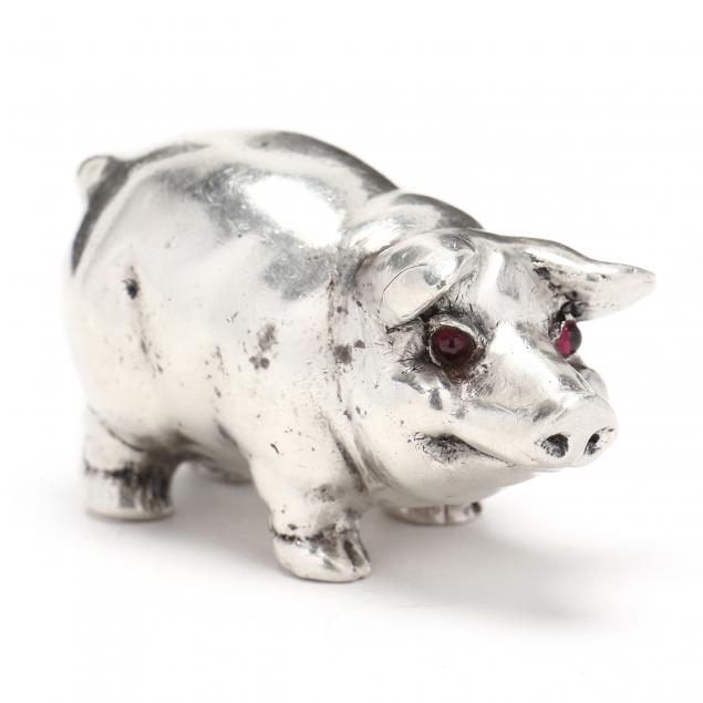 russian-916-silver-figure-of-a-pig-with-pink-sapphire-eyes