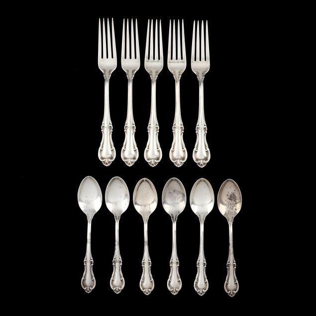 international-i-joan-of-arc-i-sterling-silver-flatware