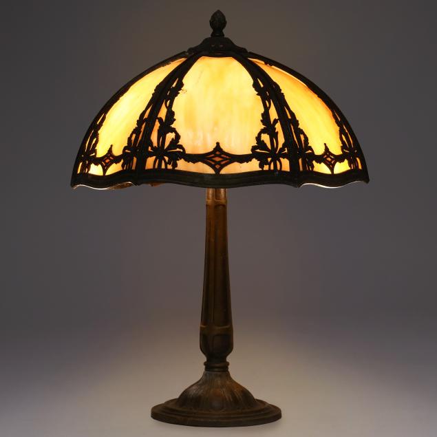 an-american-slag-glass-table-lamp