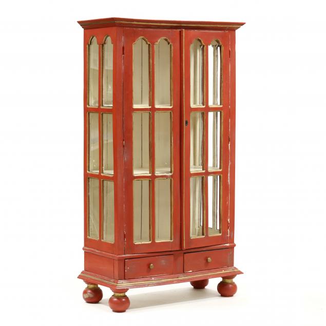continental-red-painted-vitrine