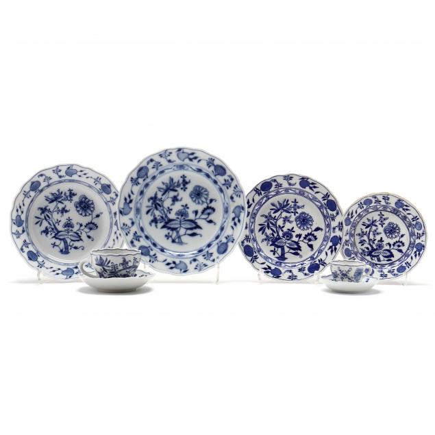 meissen-72-pieces-of-i-blue-onion-i-porcelain-tableware