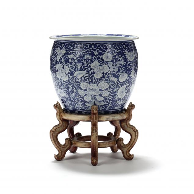 a-large-chinese-porcelain-blue-and-white-jardiniere-with-lotus-blossoms