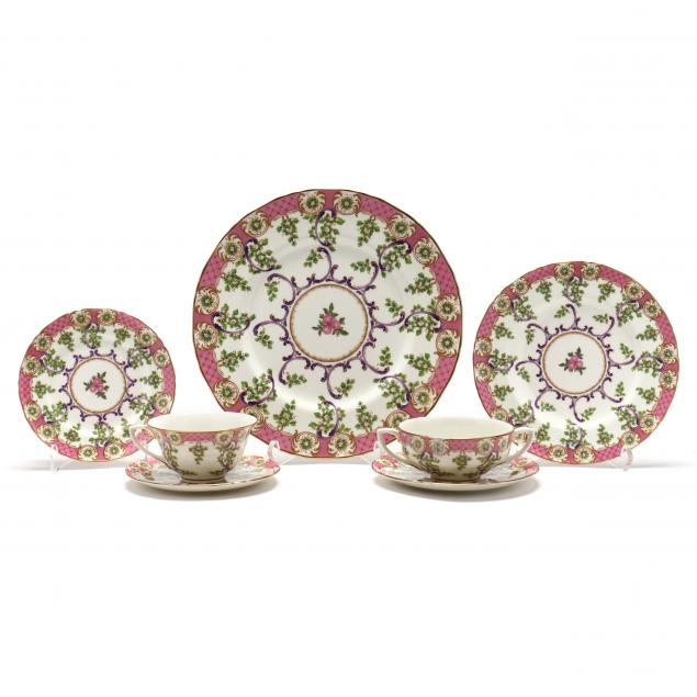 royal-worcester-95-pieces-of-i-cradley-i-porcelain-tableware