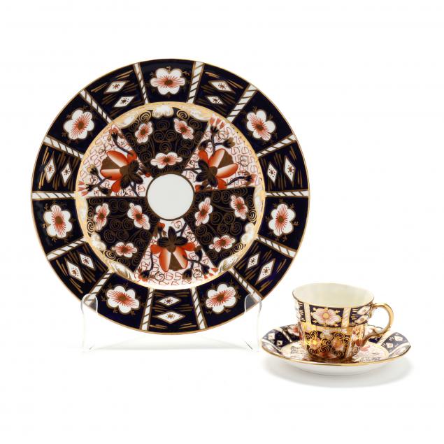 group-of-45-royal-crown-derby-i-traditional-imari-i