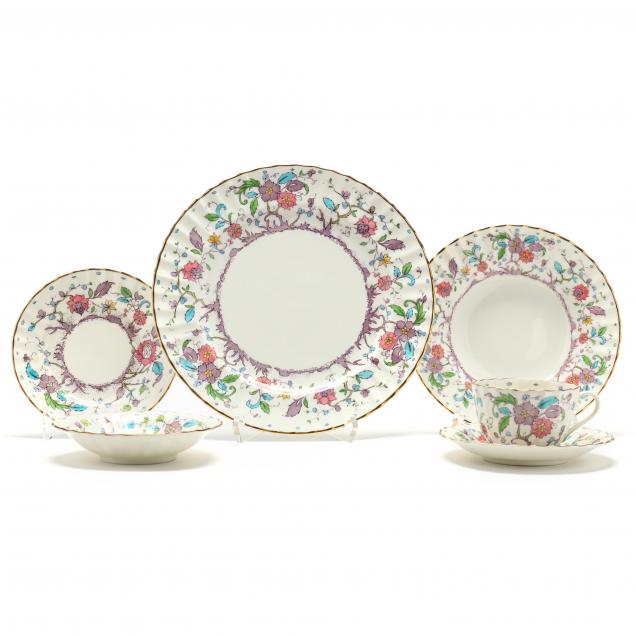 royal-worcester-a-large-set-89-of-i-kashmir-i-service-for-twelve