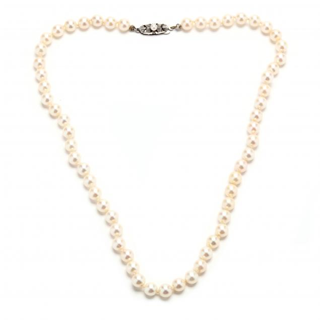 vintage-pearl-necklace-mikimoto