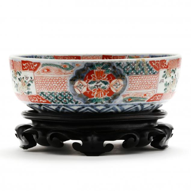 a-japanese-imari-porcelain-center-bowl