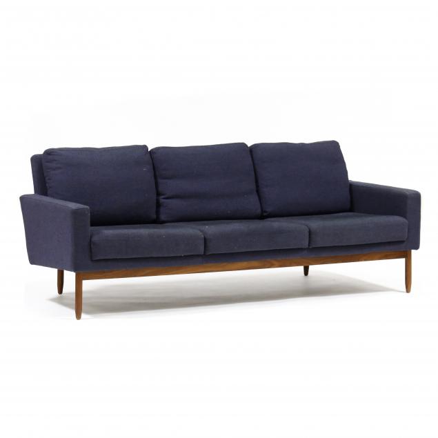 bernett-dodziuk-i-raleigh-i-sofa