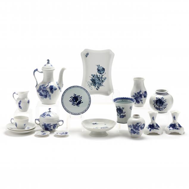 royal-copenhagen-selection-of-i-blue-flowers-i-tableware