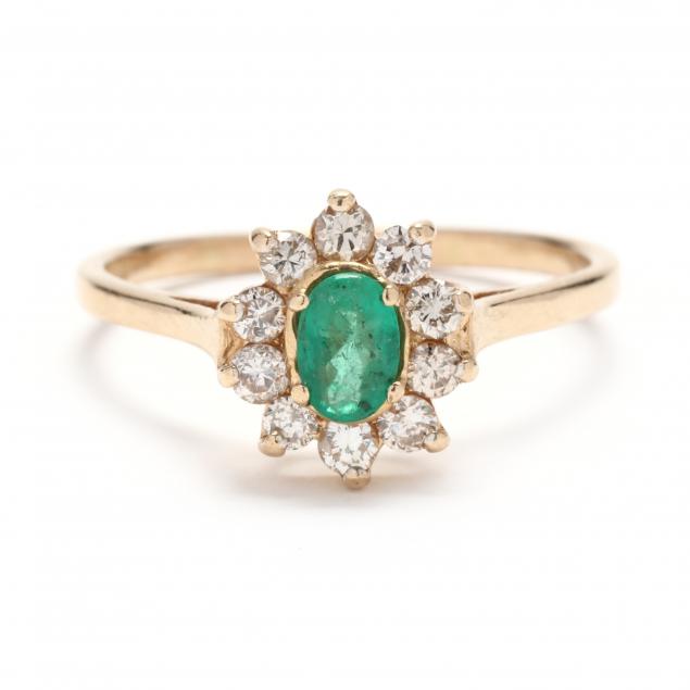 gold-emerald-and-diamond-ring