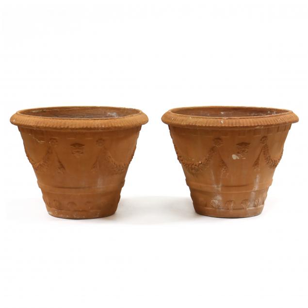 large-pair-of-terracotta-planters