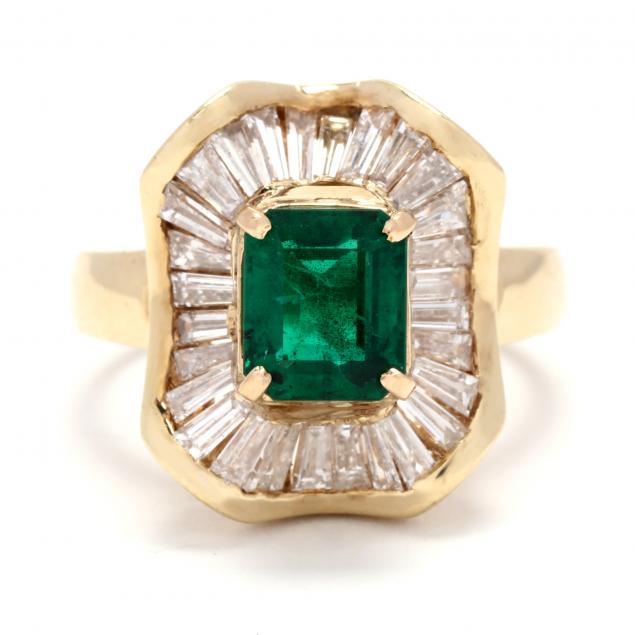 gold-emerald-and-diamond-ring