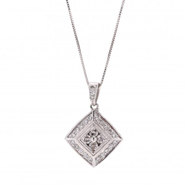 white-gold-and-diamond-pendant-necklace