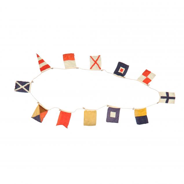 string-of-twelve-vintage-nautical-signal-flags