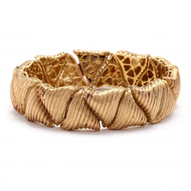 fine-gold-bracelet