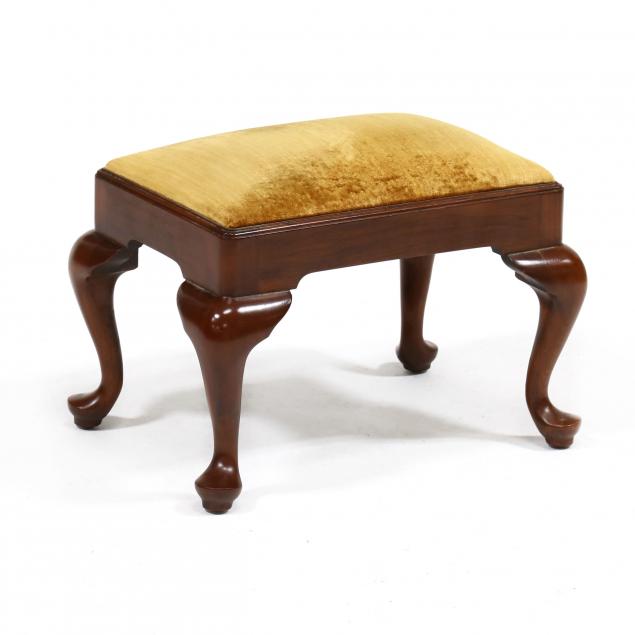henkel-harris-queen-anne-style-mahogany-footstool