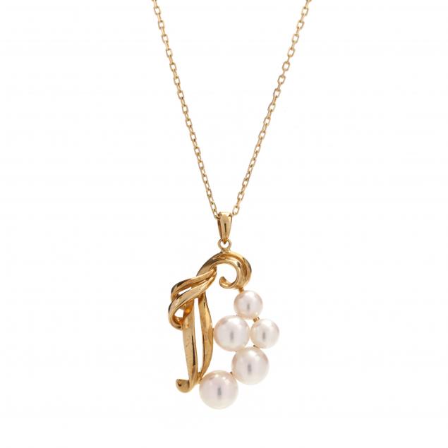 gold-and-pearl-pendant-necklace-mikimoto