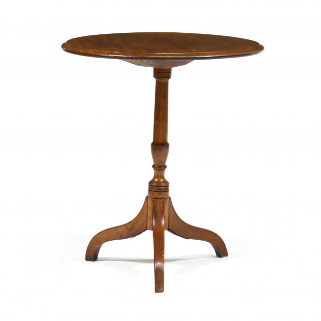 southern-late-federal-walnut-candlestand