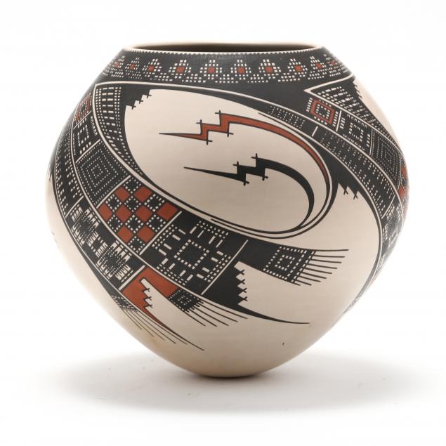 southwestern-pottery-mata-ortiz-signed-noe-quezada