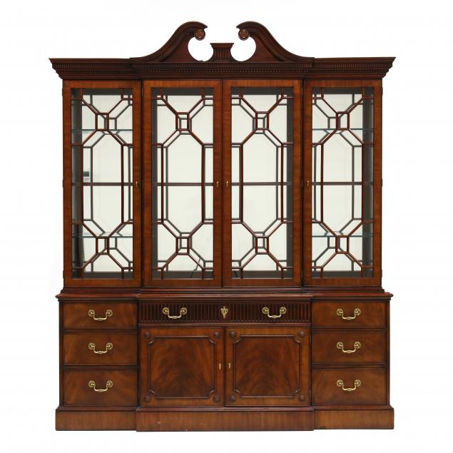 henkel-harris-chippendale-style-mahogany-breakfront