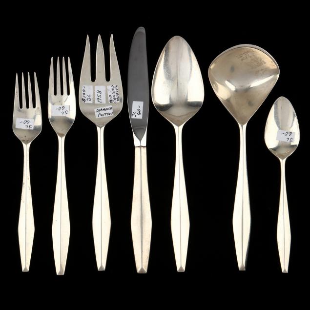 gio-ponti-for-reed-barton-i-diamond-i-sterling-silver-flatware-service