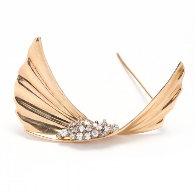 gold-and-diamond-fan-motif-brooch