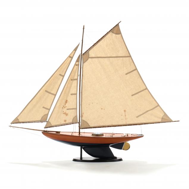 vintage-model-of-the-yacht-i-bluebell-i-m-y-c-likely-manhattan-yacht-club
