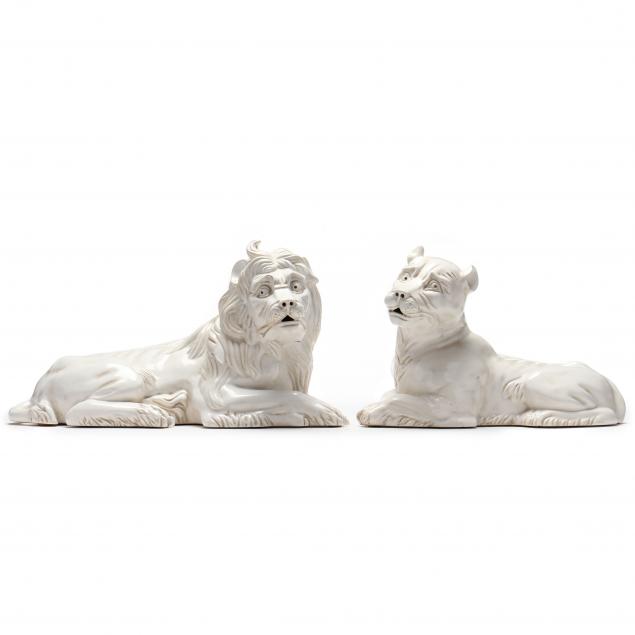 mottahedeh-recumbent-lion-and-lioness-porcelain-figures