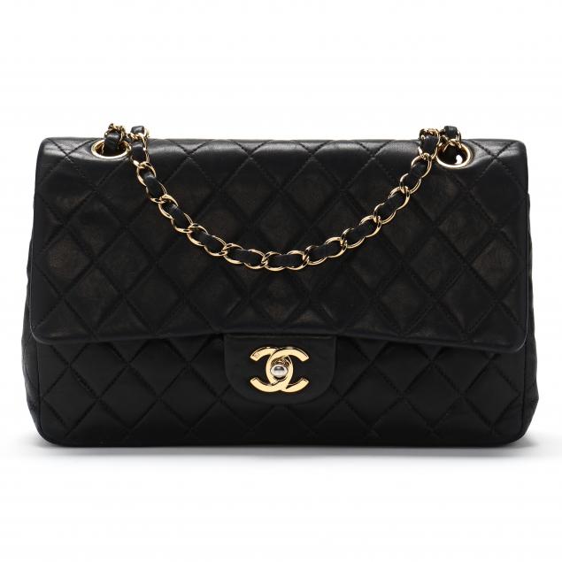 Sold at Auction: Chanel Vintage Lambskin Quilted CC Shoulder Bag Black