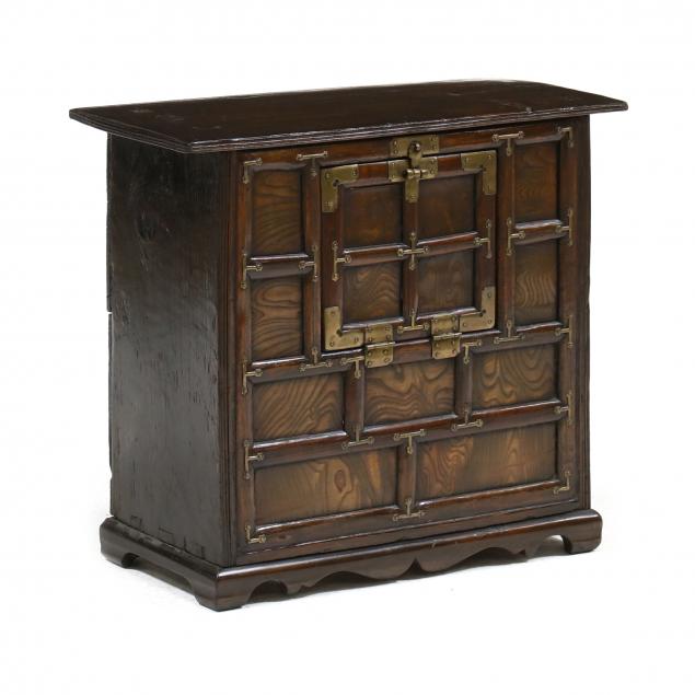 antique-miniature-tansu-chest