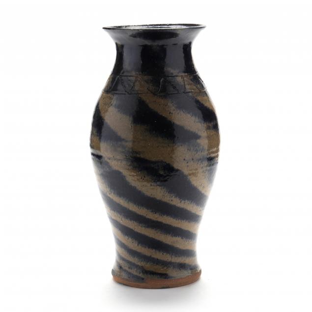 dwayne-craig-catawba-valley-nc-b-1974-large-swirl-vase