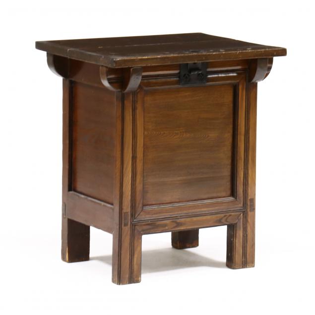 chinese-hardwood-diminutive-storage-chest