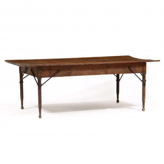 american-primitive-pine-farm-table