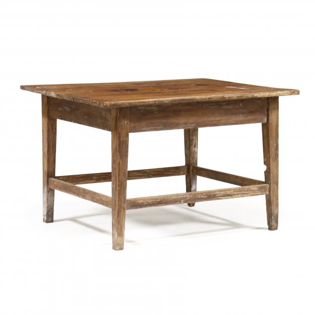 southern-pine-tavern-table
