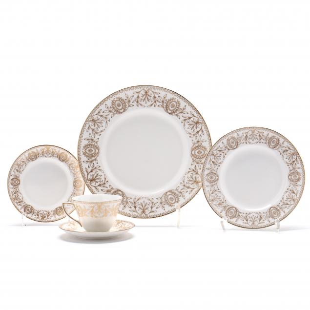 royal-worcester-i-pompadour-gold-i-partial-china-dinnerware-service-for-twelve