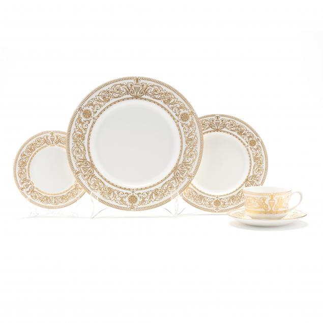 royal-worcester-i-hyde-park-i-porcelain-dinnerware-57-pieces